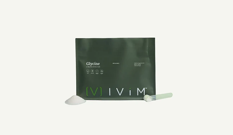 Ivim Glycine pouch with a scoop of powder